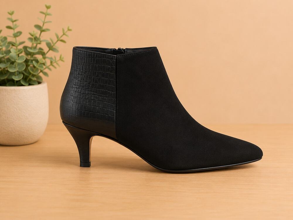 USED Clarks Women's Linvale Sea - Black Suede/Croc Synth Combi, Size 6 Medium